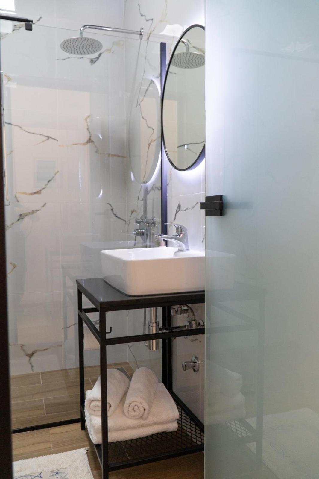 Ostria 2 Apartment ซารานเดอ ภายนอก รูปภาพ